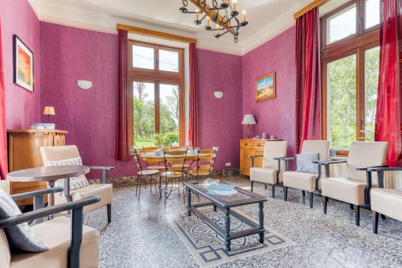 Chateau Ferme De Laval Sainte-Ode ภายนอก รูปภาพ